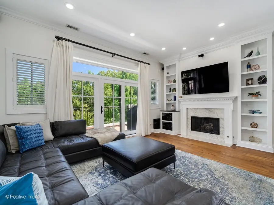 2242 N Seminary Avenue #3, Chicago, IL 60614 - #3
