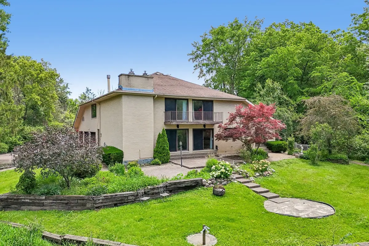 1191 Hunters Lane, Libertyville, IL 60048 - #1