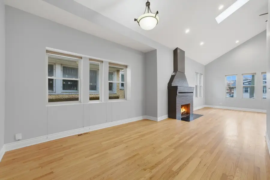 4545 N Lawndale Avenue, Chicago, IL 60625 - #3