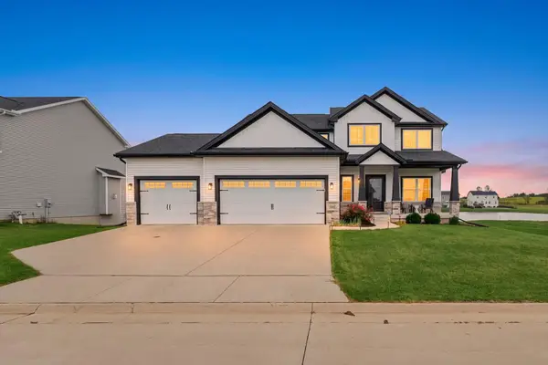 1920 Roseland Drive, Mahomet, IL 61853