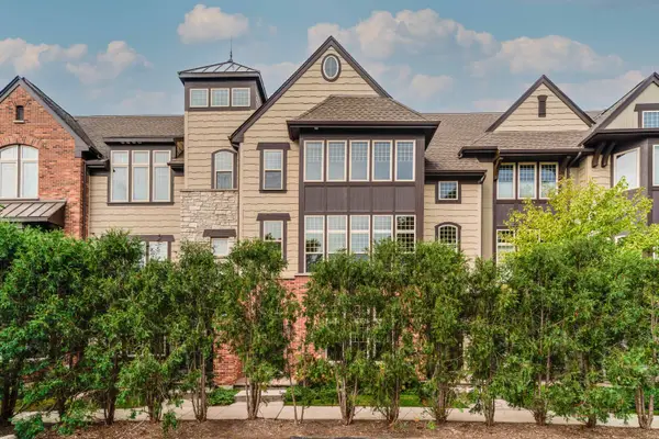 617 Parkside Court, Libertyville, IL 60048
