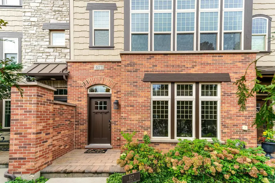 617 Parkside Court, Libertyville, IL 60048 - #2