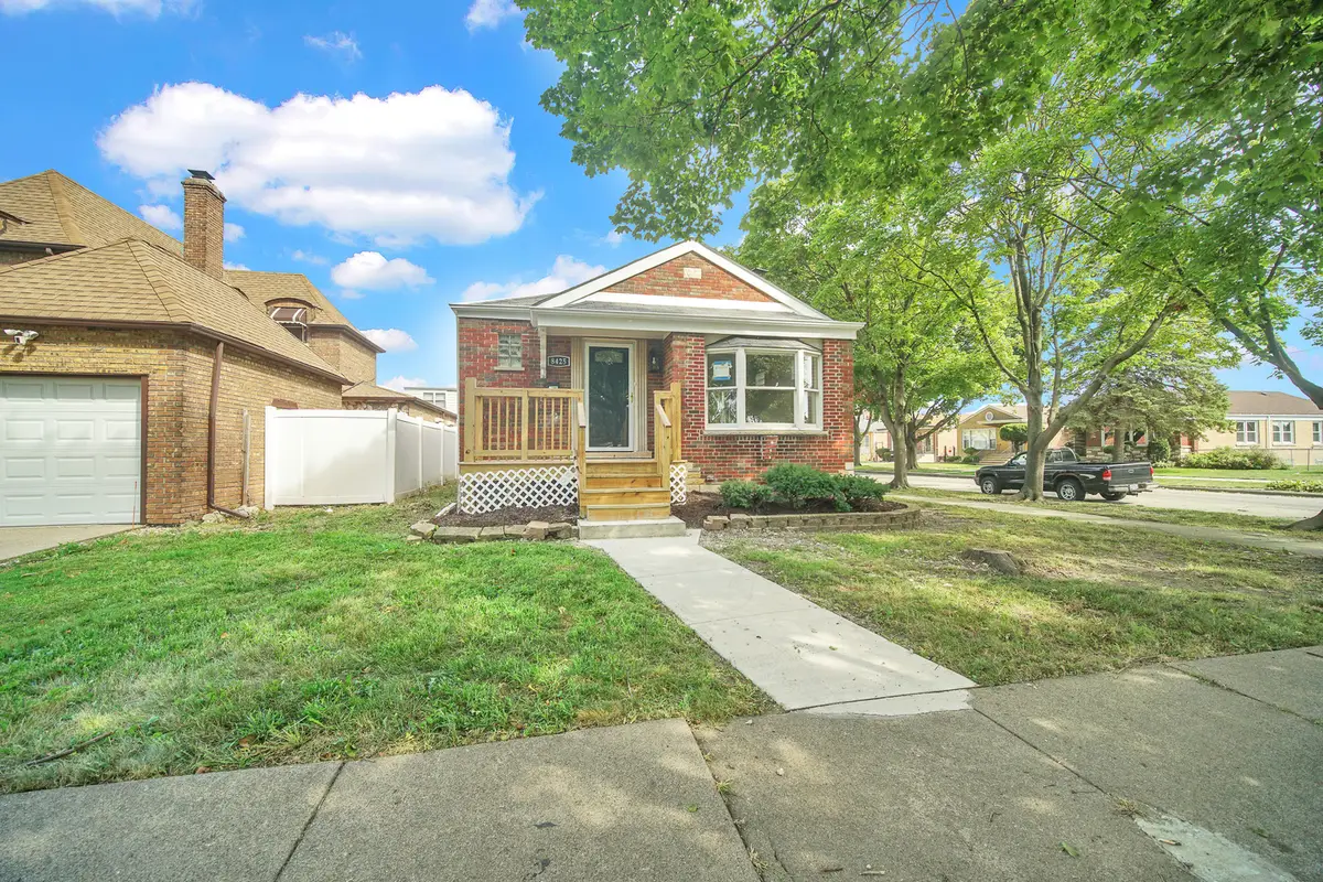8425 S Homan Avenue, Chicago, IL 60652 - #1