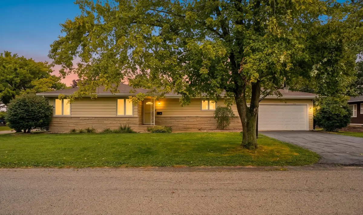 702 Wilson Avenue, Hoopeston, IL 60942 - #1