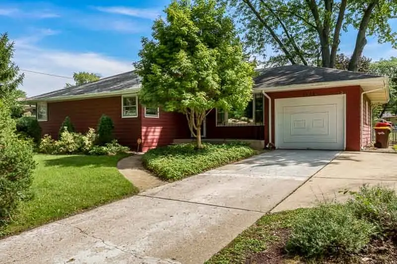 2508 Wyoming Drive, Rockford, IL 61108 - #1