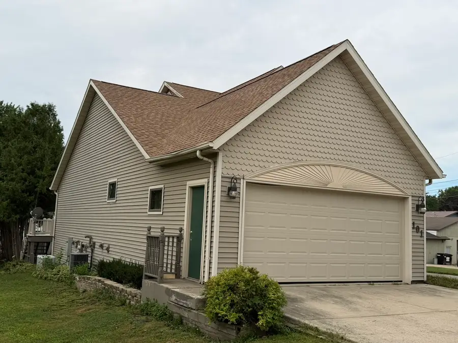 101 E Provost Street, Lena, IL 61048 - #3