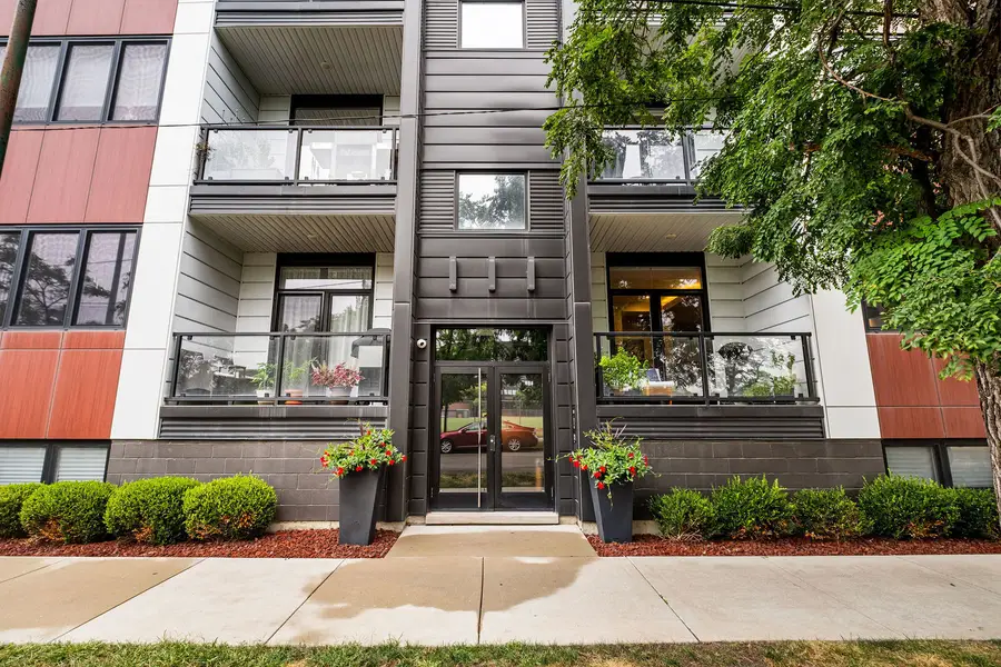 1300 N Claremont Avenue #1E, Chicago, IL 60622 - #3