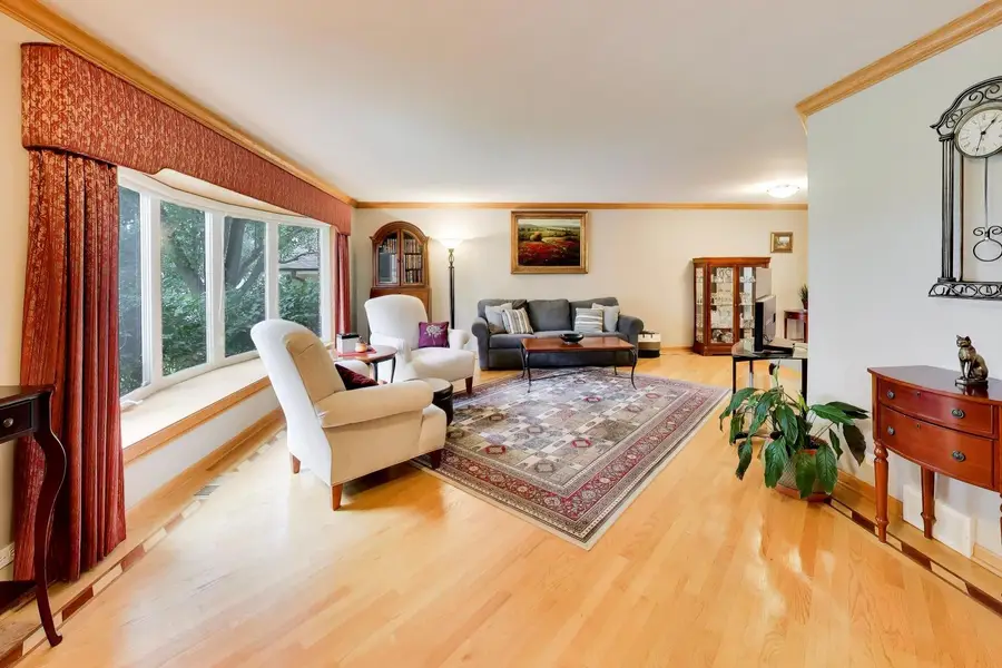 1914 N Burke Drive, Arlington Heights, IL 60004 - #3