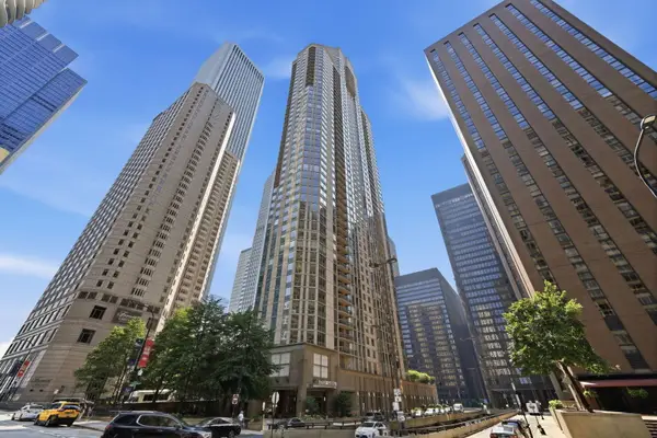 222 N Columbus Drive #2807, Chicago, IL 60601