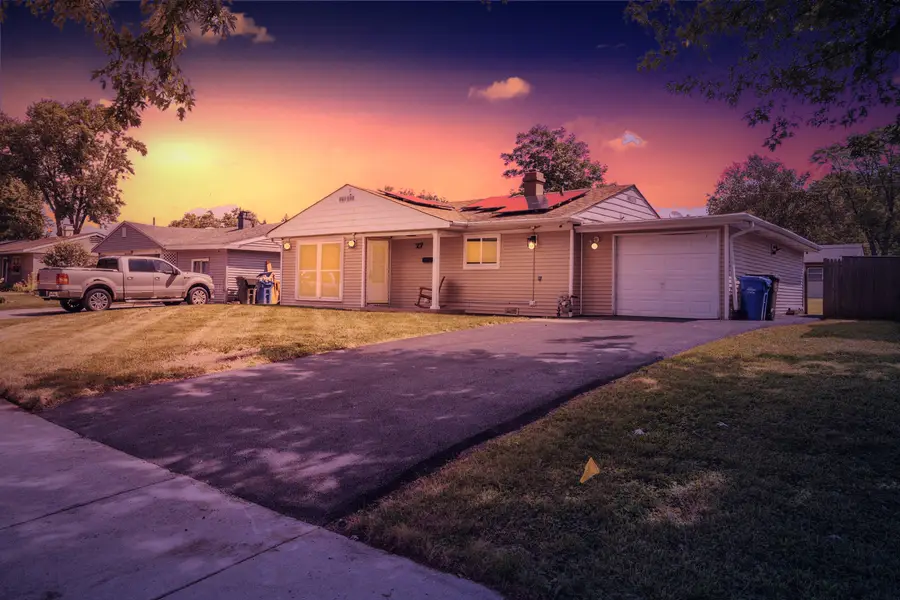 27 Cardinal Lane, Carpentersville, IL 60110 - #2