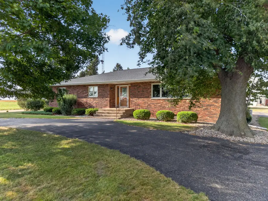 1347 N 33rd Road, Ottawa, IL 61350 - #2
