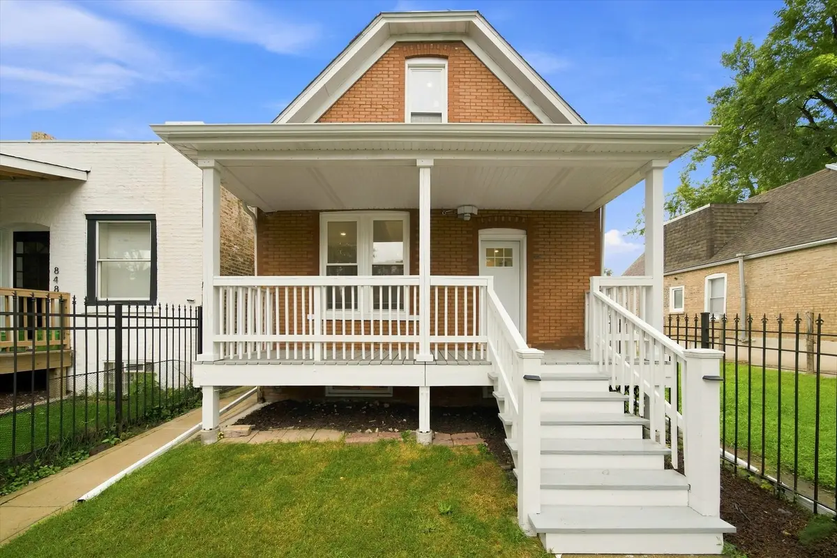 852 N Trumbull Avenue, Chicago, IL 60651 - #1