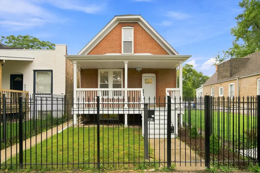 852 N Trumbull Avenue, Chicago, IL 60651 - #2
