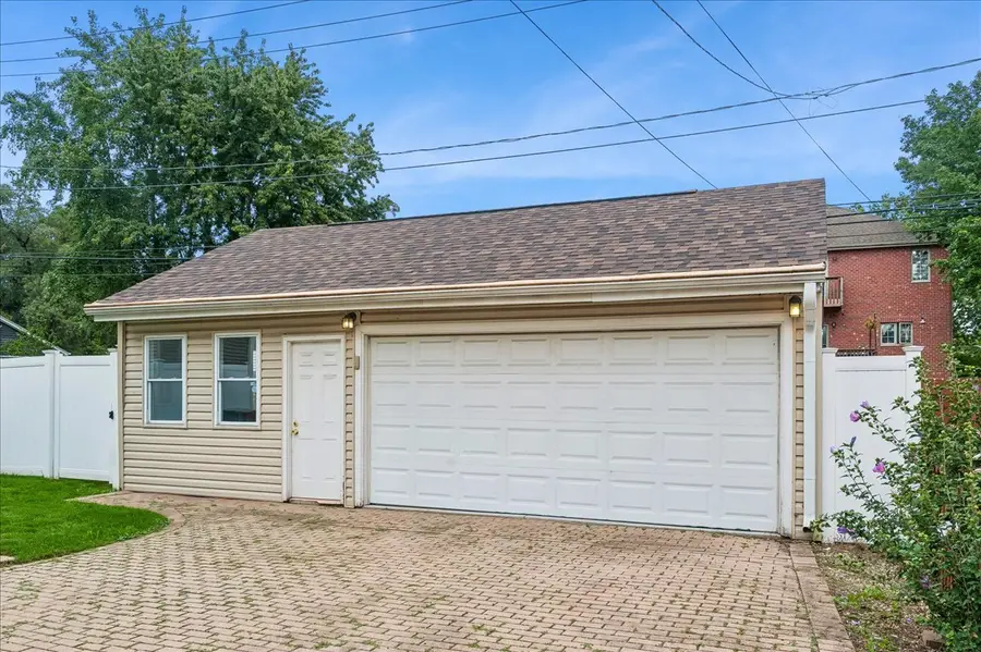 9809 S 54th Avenue, Oak Lawn, IL 60453 - #3