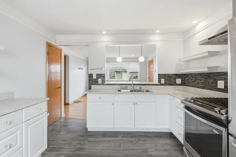 5547 W Higgins Avenue #2A, Chicago, IL 60630 - #3