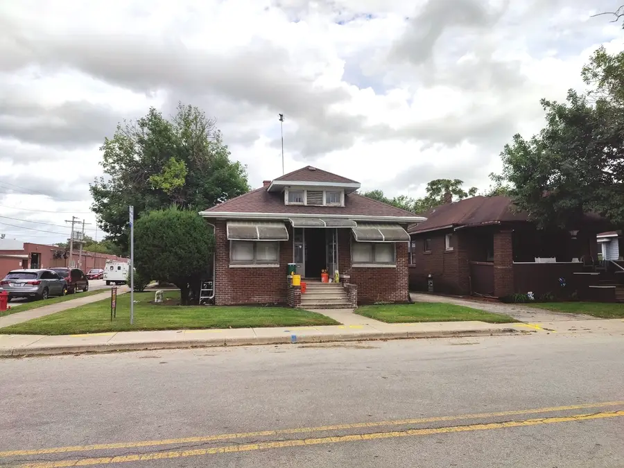 226 Henderson Avenue, Joliet, IL 60432 - #2