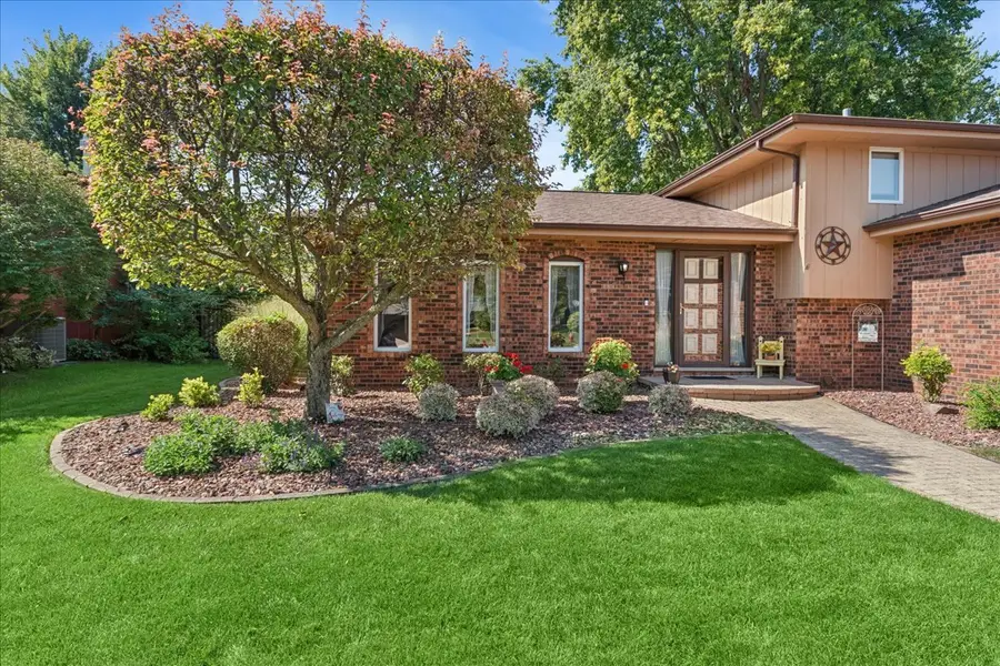 1111 Rushwood Avenue, Shorewood, IL 60404 - #2
