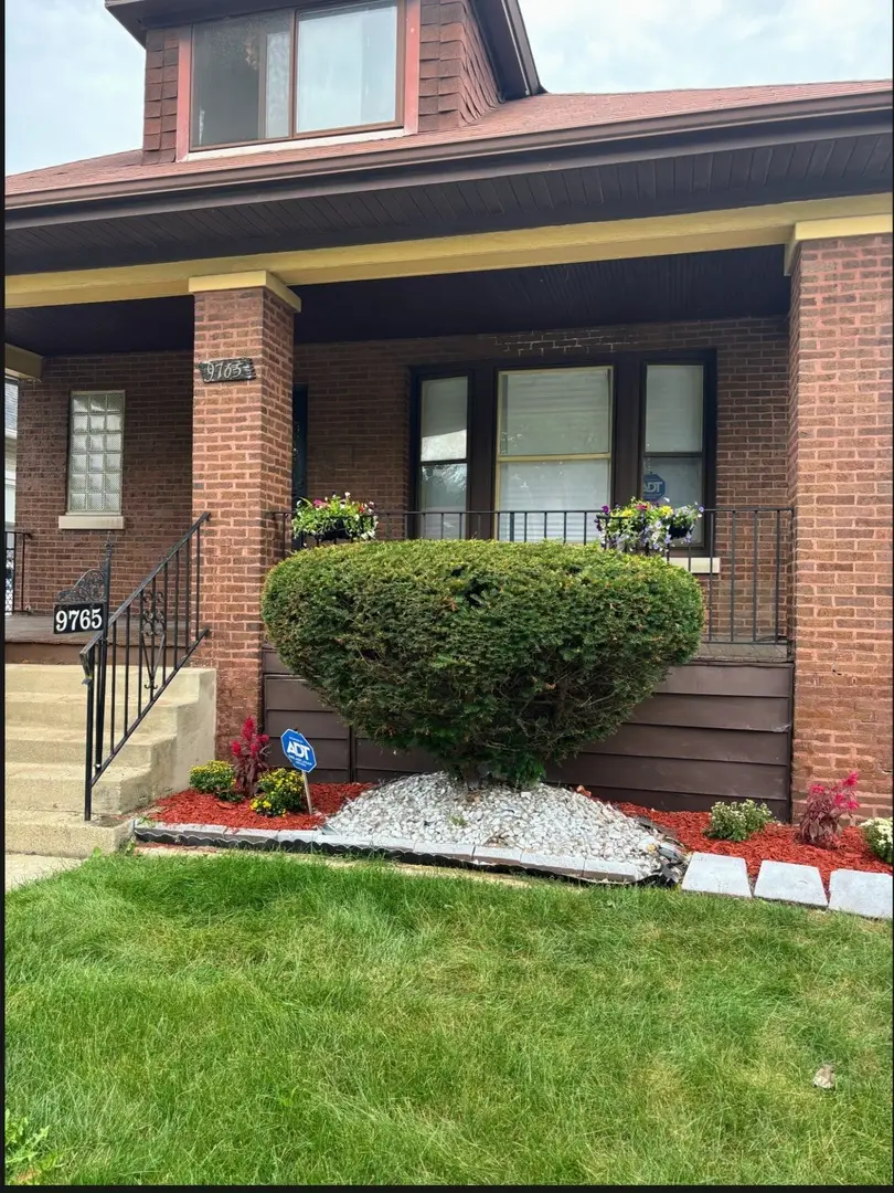 9765 S Winston Avenue, Chicago, IL 60643 - #2