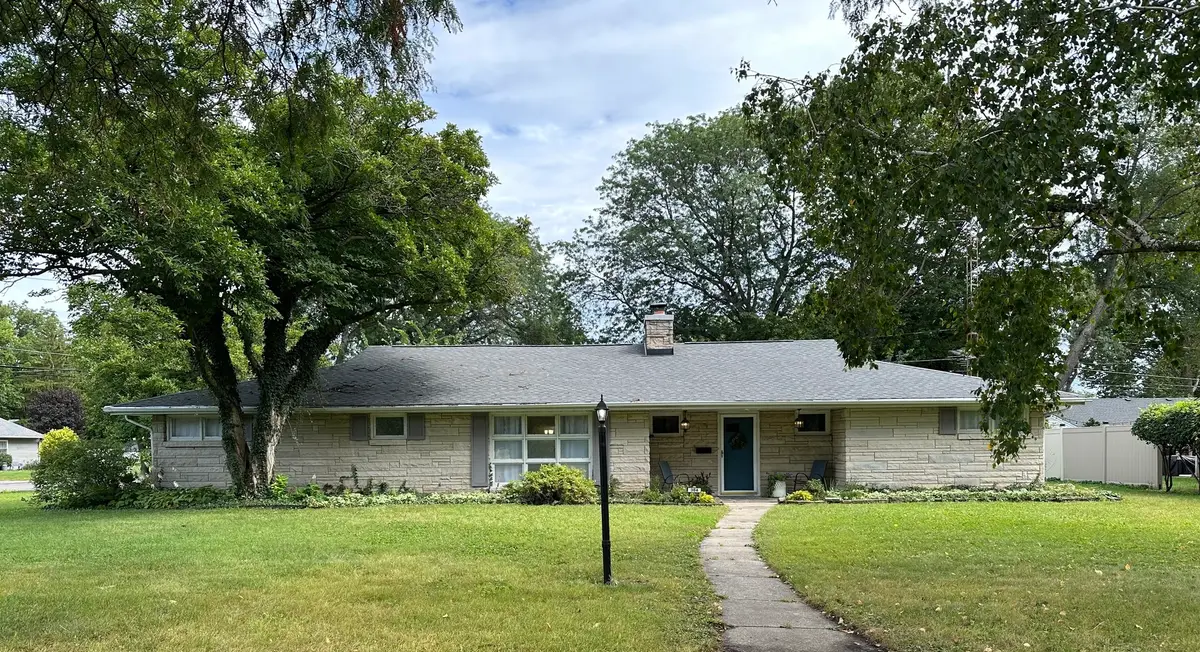 304 Central Avenue, Aurora, IL 60506 - #1