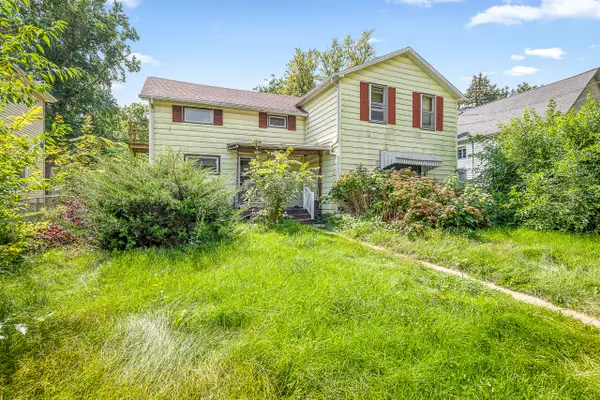 521 E Pleasant Street, Freeport, IL 61032