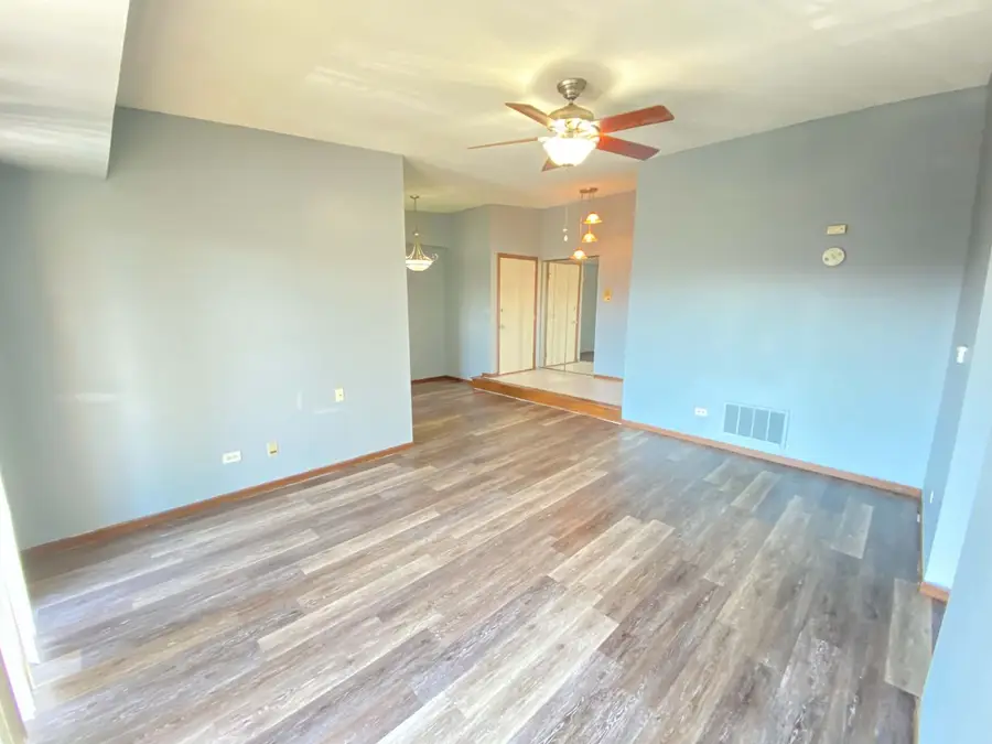 13933 Laramie Avenue #217, Crestwood, IL 60418 - #3