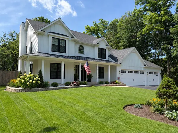 28W031 Greenview Avenue, Warrenville, IL 60555