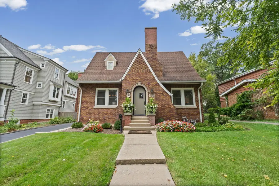 227 2nd Avenue, Libertyville, IL 60048 - #2
