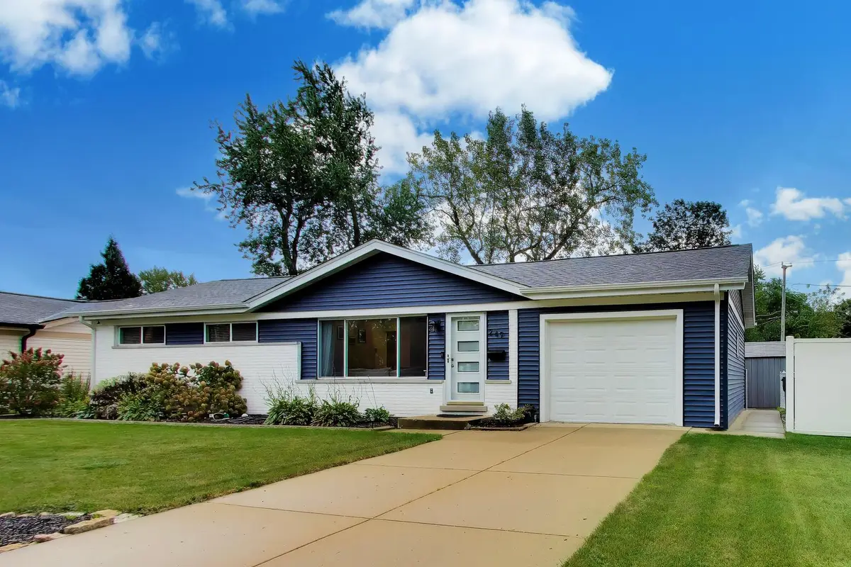249 W Daniels Road, Palatine, IL 60067 - #1