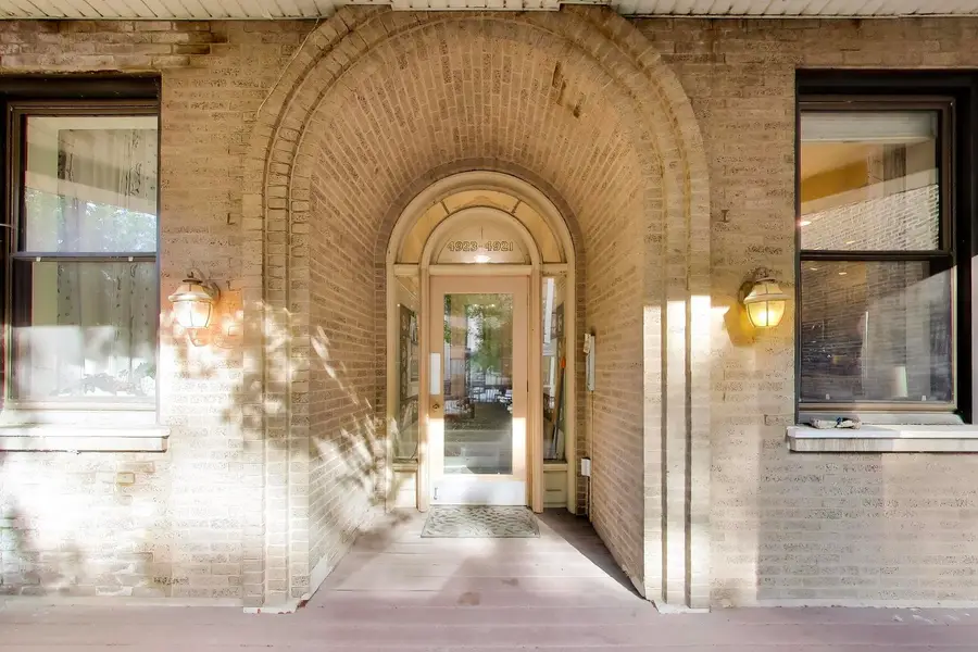4921 N Kenmore Avenue #1, Chicago, IL 60640 - #2