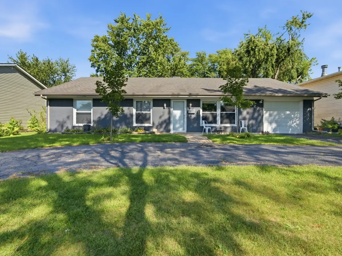 7927 Sherwood Circle, Hanover Park, IL 60133 - #1