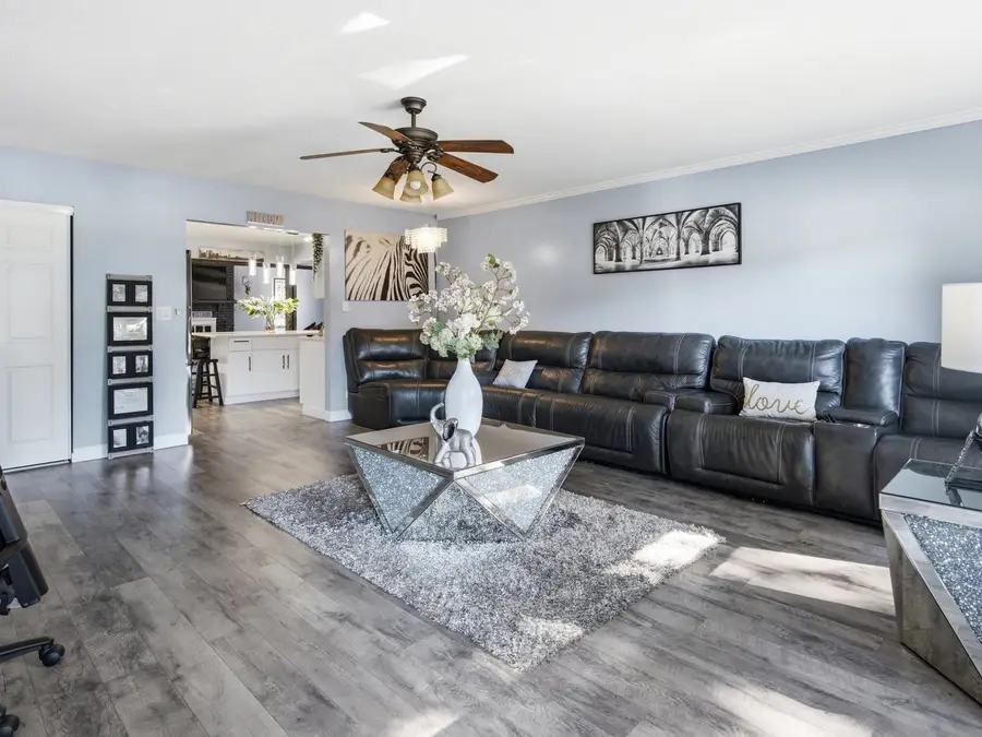 7927 Sherwood Circle, Hanover Park, IL 60133 - #3