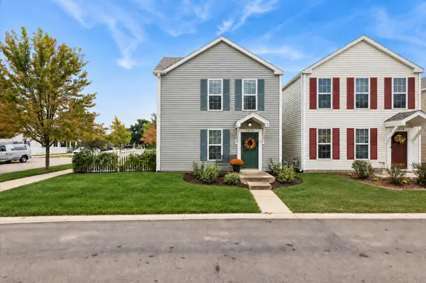 1572 Victoria Park Circle, Aurora, IL 60504