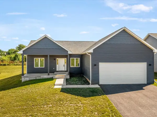 8531 Blue River Road, Rockford, IL 61107