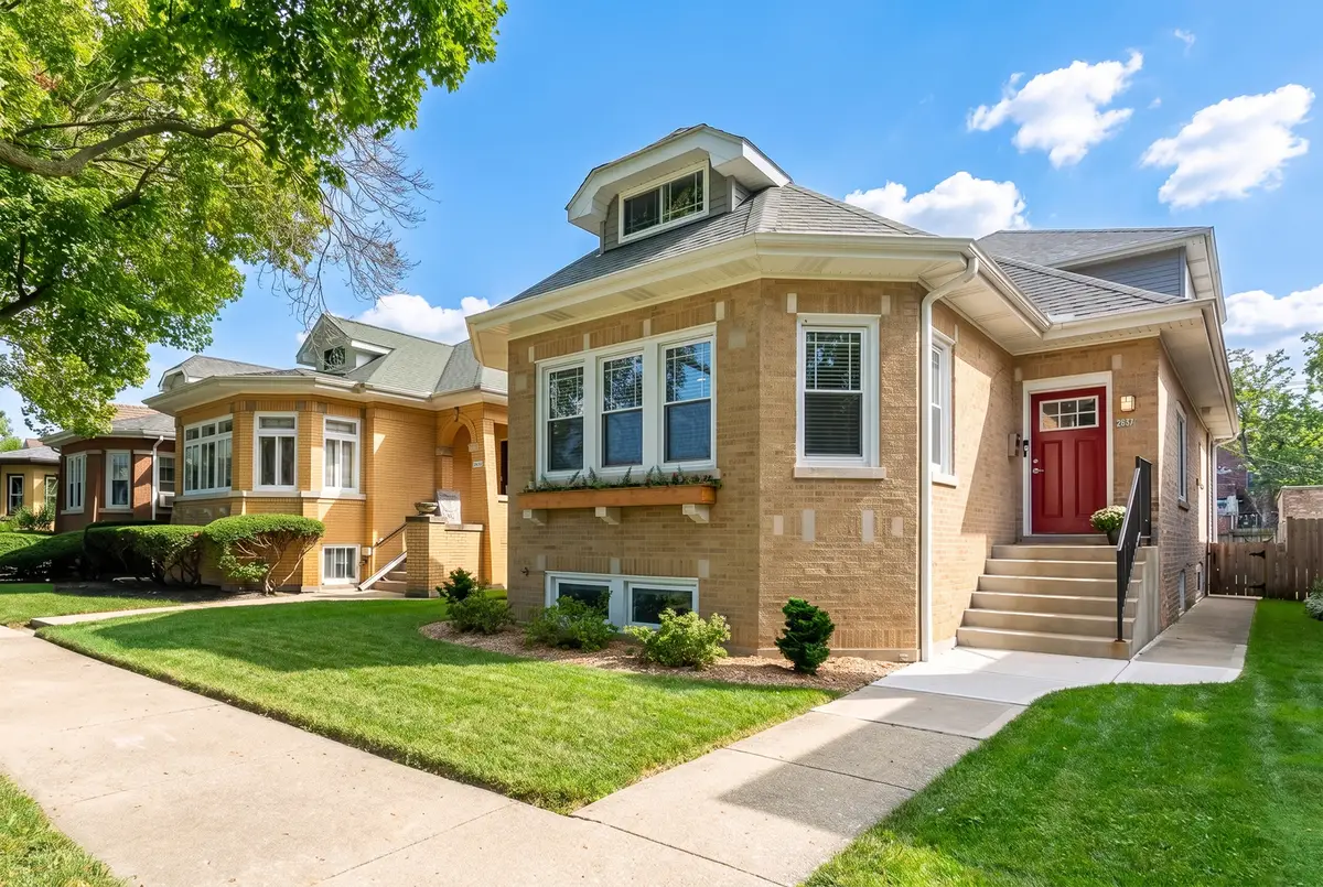 2637 W Coyle Avenue, Chicago, IL 60645 - #1