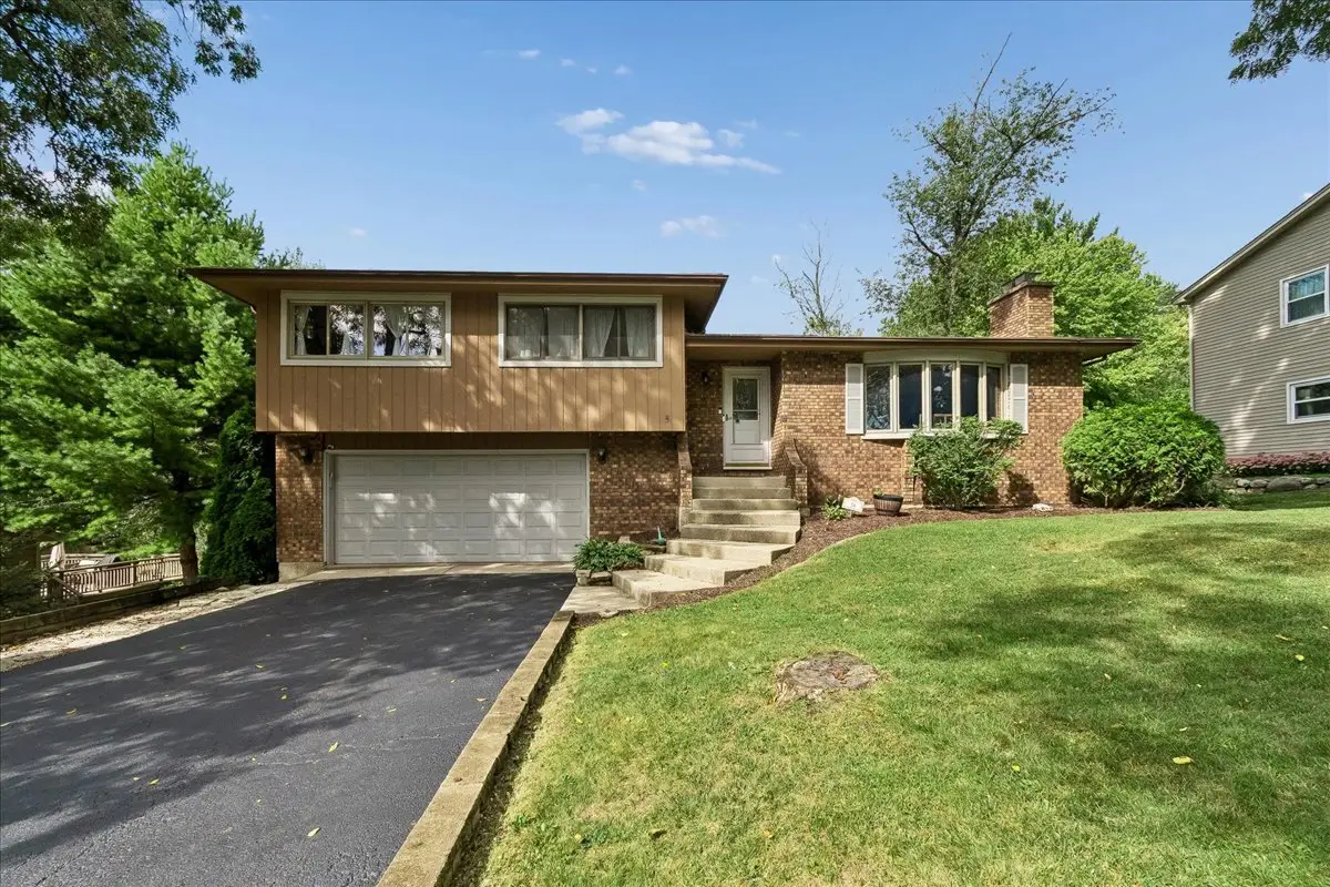 16 Woody Way, Oakwood Hills, IL 60013 - #1