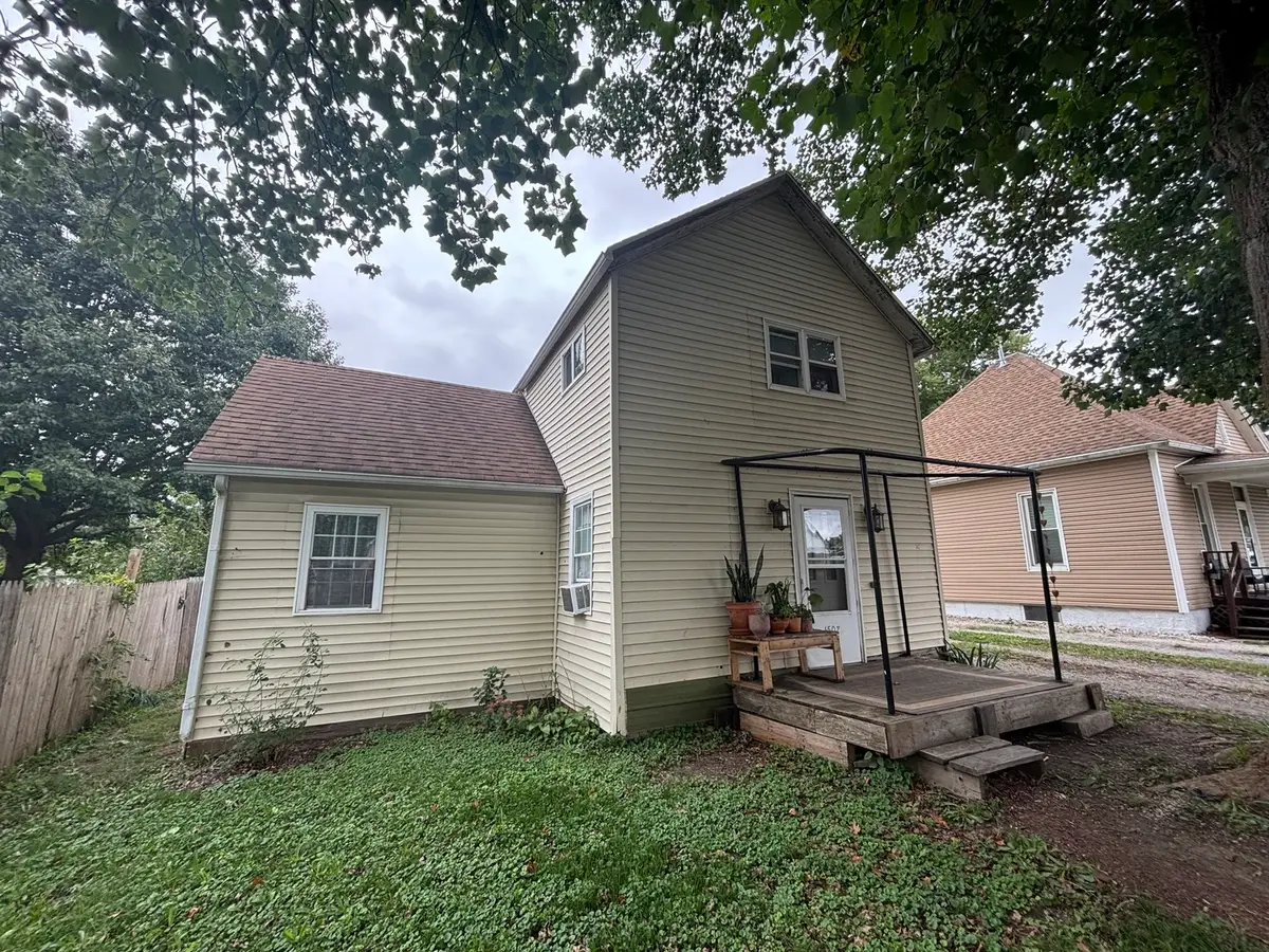 1507 E Washington Street, Clinton, IL 61727 - #1