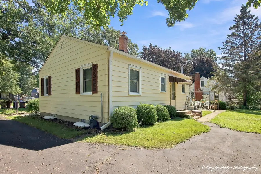 716 Kirkwood Avenue, Winthrop Harbor, IL 60096 - #3