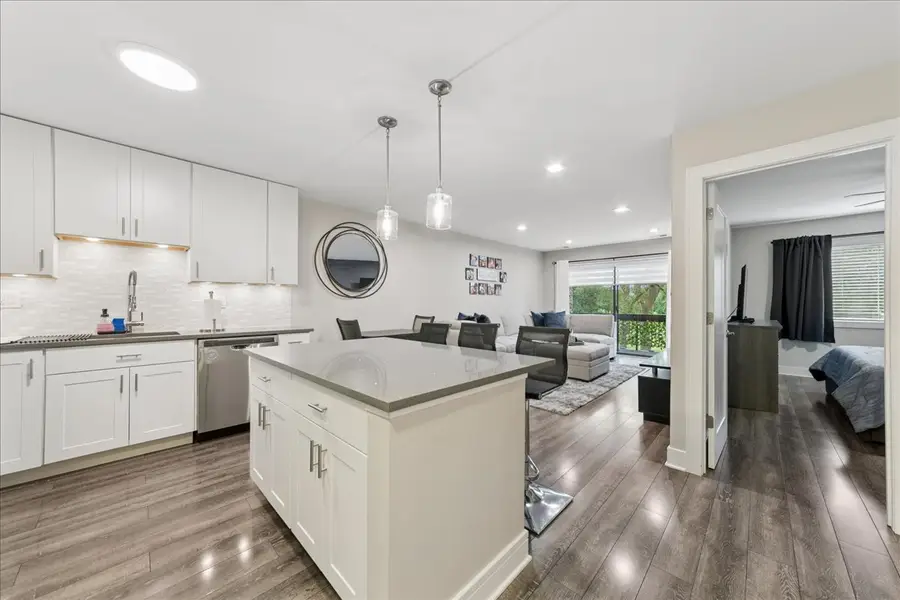 1400 N Elmhurst Road #318, Mount Prospect, IL 60056 - #3
