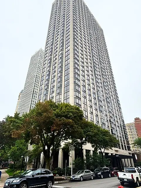 2650 N Lakeview Avenue #3103, Chicago, IL 60614