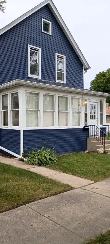 112 Washington Park, Waukegan, IL 60085