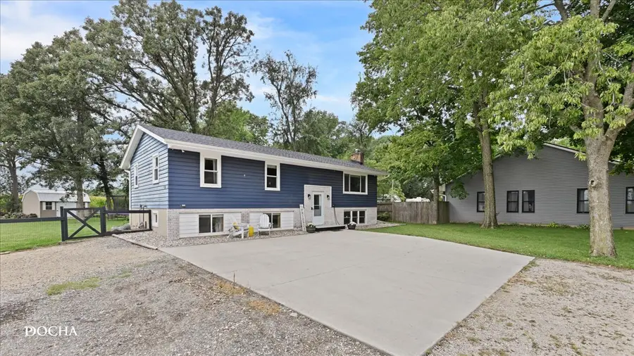 2714 N 3853rd Road, Sheridan, IL 60551 - #3