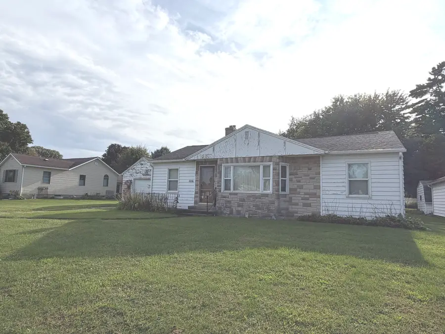 404 Maple Avenue, Forreston, IL 61030 - #3