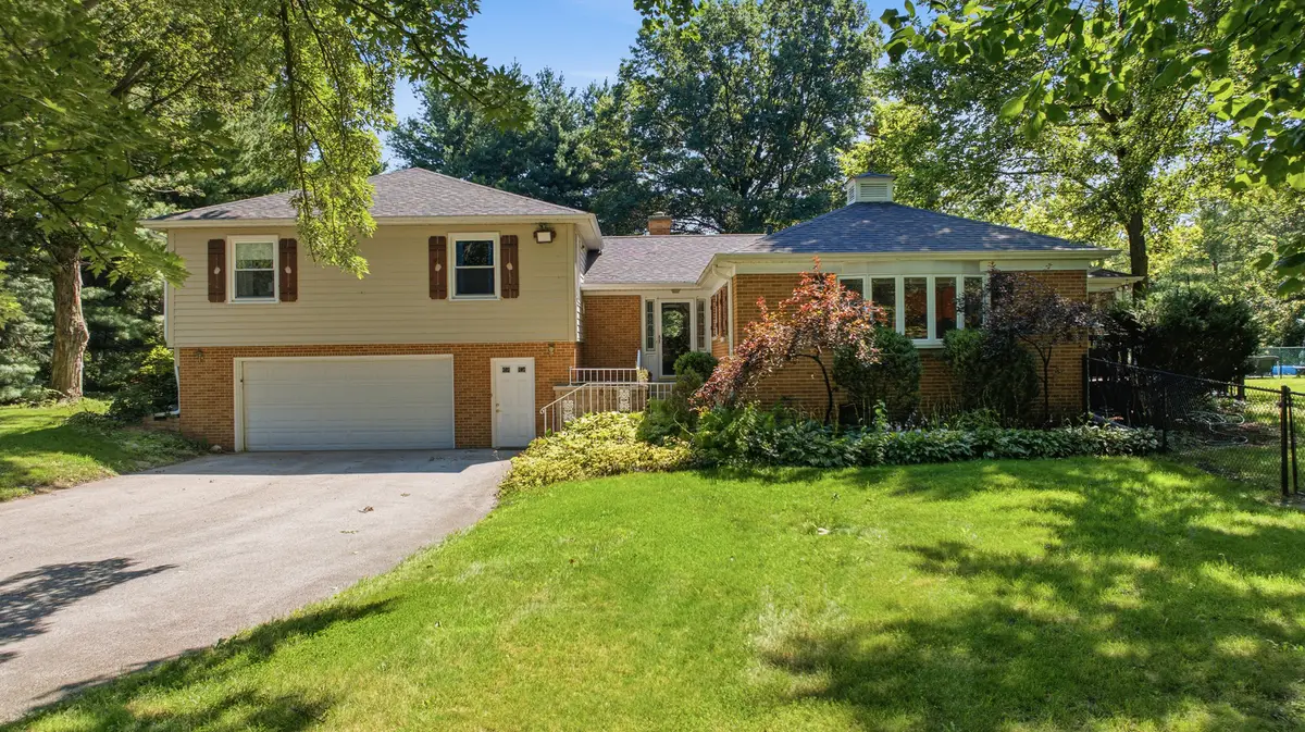 150 N Madison Street, Oswego, IL 60543 - #1