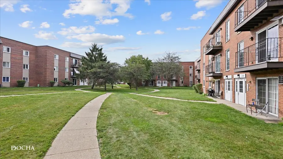 135 W Elk Trail #135, Carol Stream, IL 60188 - #2