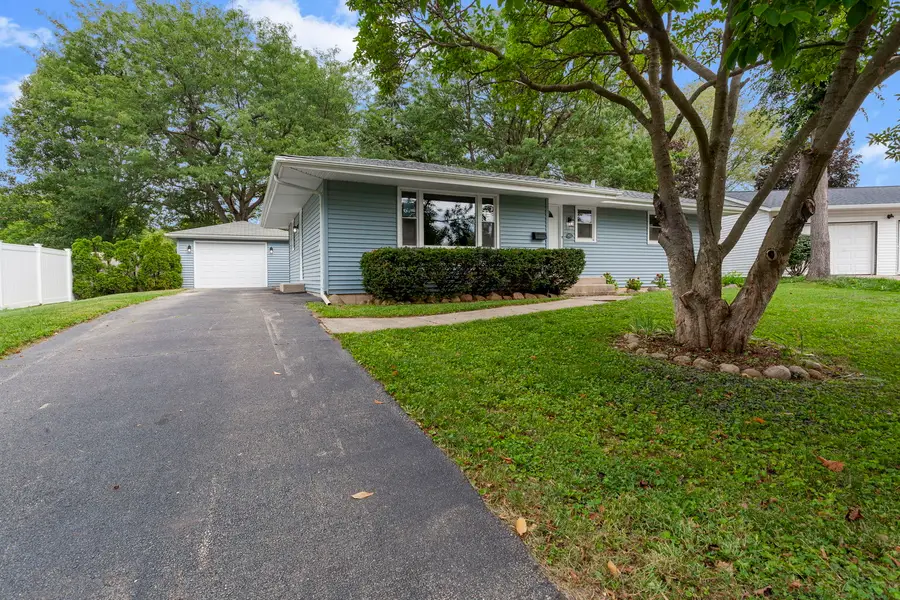 903 W 10th Street, Belvidere, IL 61008 - #2