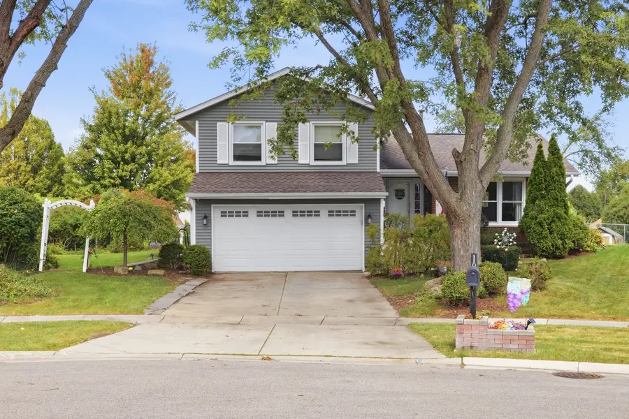 10 Canterbury Court, Streamwood, IL 60107 - #2