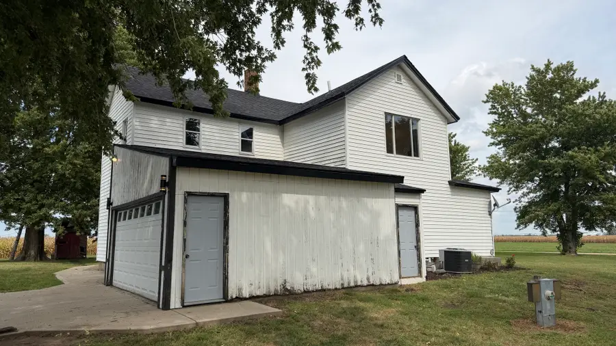 6151 Cunniff Road, Tampico, IL 61283 - #2