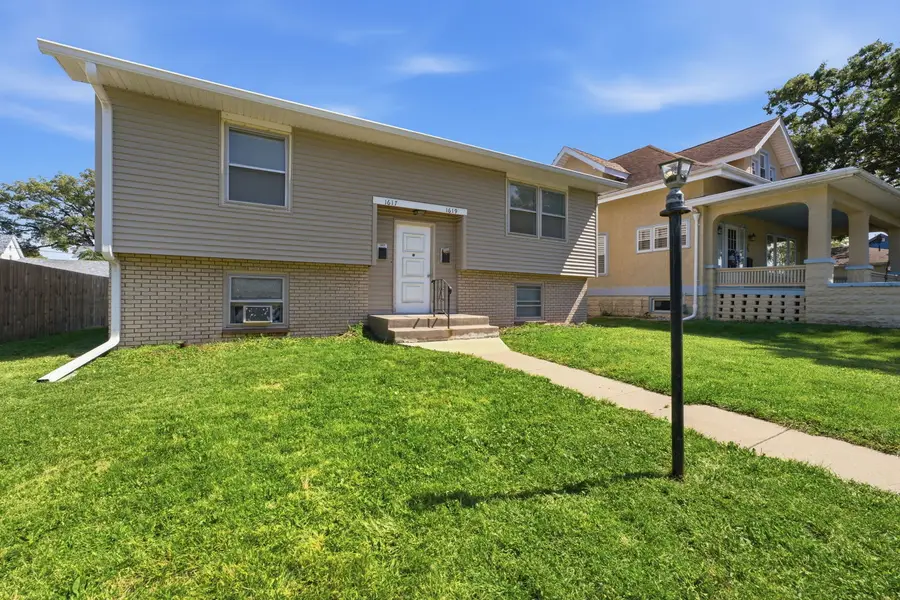 1617 29 1/2 Street, Rock Island, IL 61201 - #2