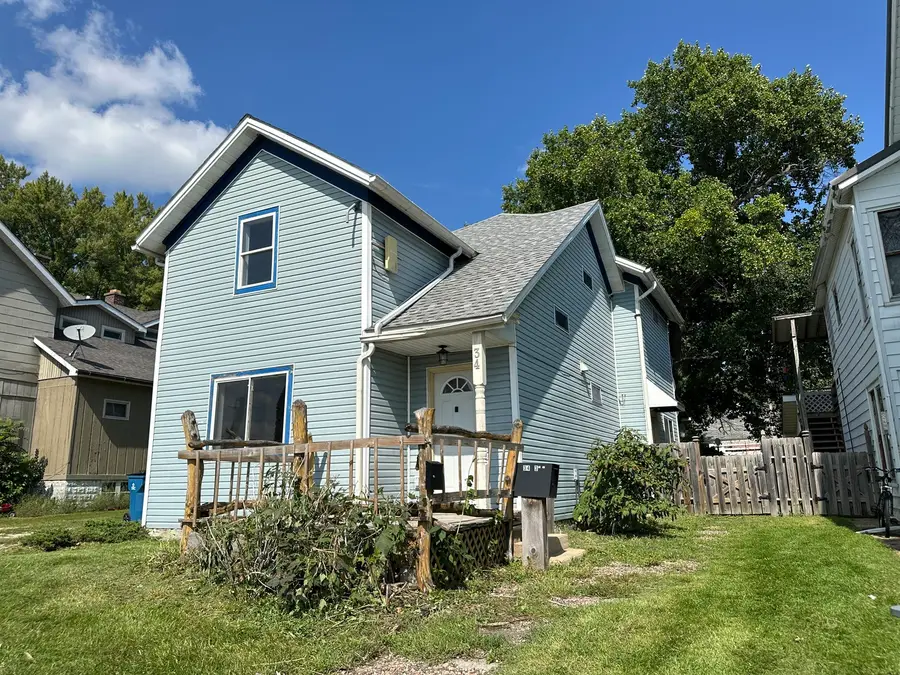 34 3rd Street, Savanna, IL 61074 - #2