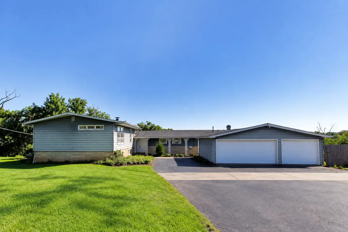 24072 W Hawthorne Lane, Antioch, IL 60002 - #1
